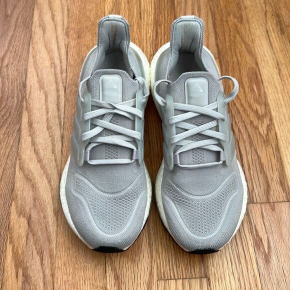 Adidas Ultraboost 22 Gray White Sneakers Women’s Size 8 - Picture 2 of 12